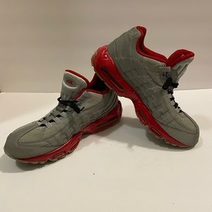 Nike Air Max 95 Red/Grey Reflective size 10.5